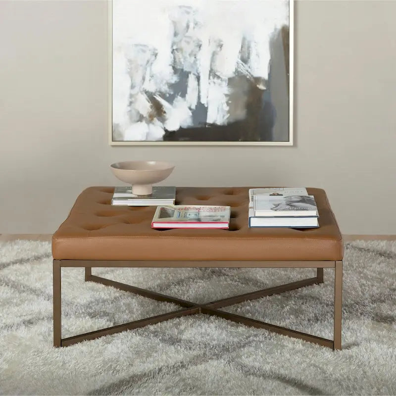 Grand pouf de cocktail en métal et cuir capitonné