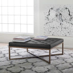 Grand pouf de cocktail en métal et cuir capitonné